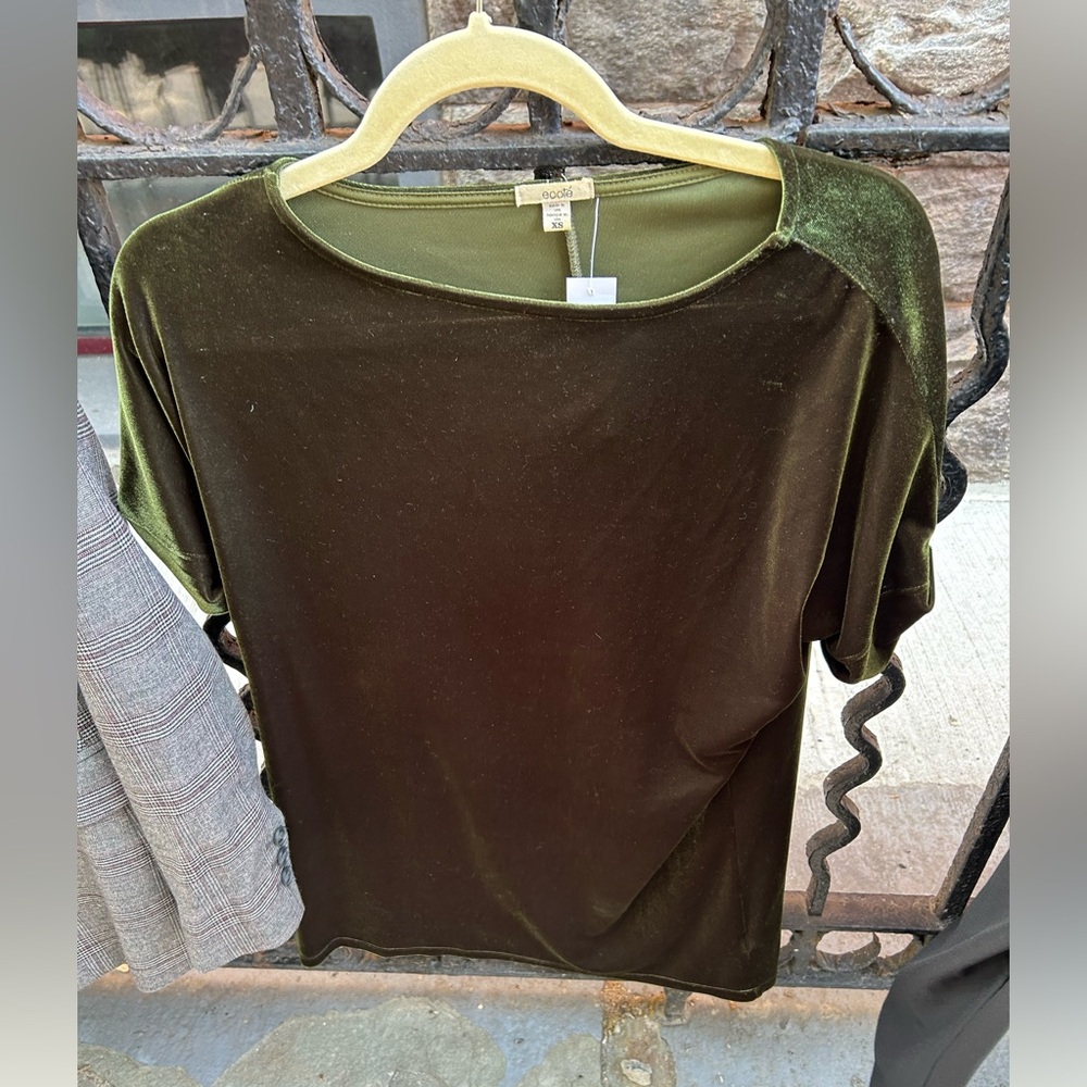 This is a dress that can also be worn as a shirt